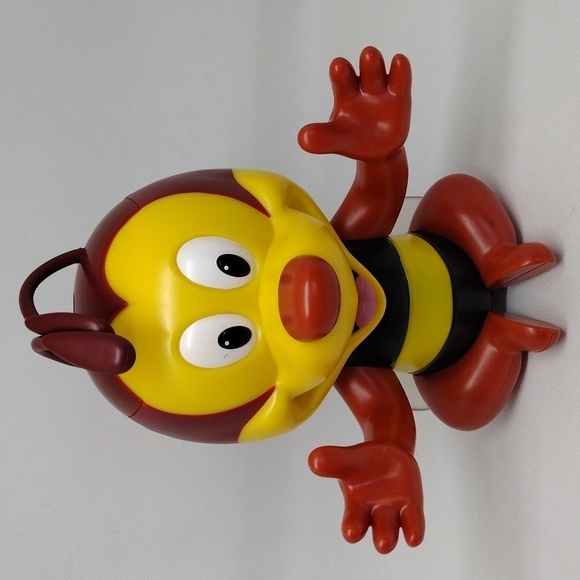 Disney Epcot 2022 Flower & Garden Festival Spike the Bee‎ Sipper Cup - Picture 1 of 7